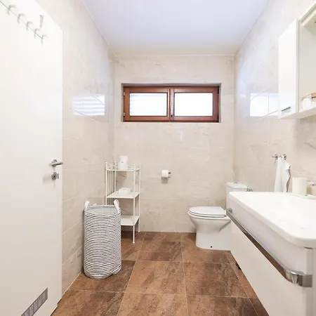 With Parking Space - Diklo, - 23042 Apartmán Zadar