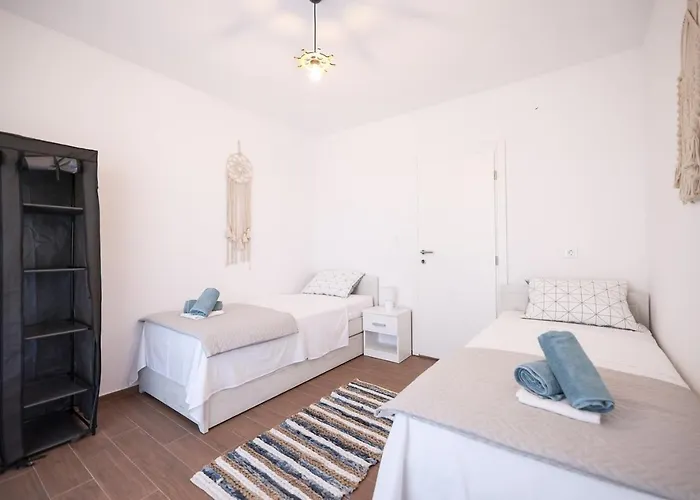 With Parking Space - Diklo, - 23042 Apartman *