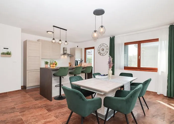 Апартаменты With Parking Space - Diklo, - 23042 Задар